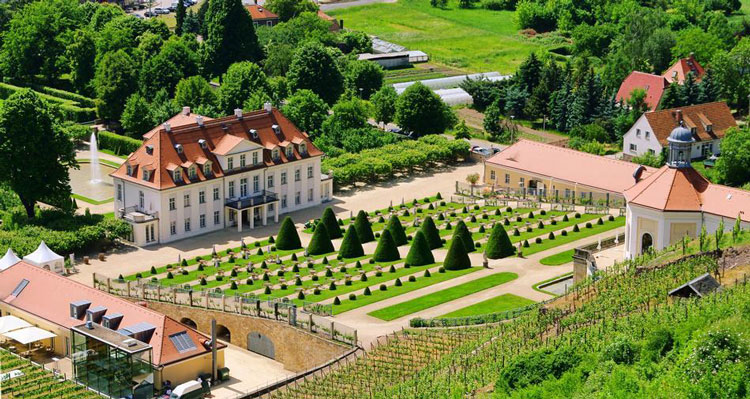 Schloss Wackerbarth in Radebeul-Naundorf